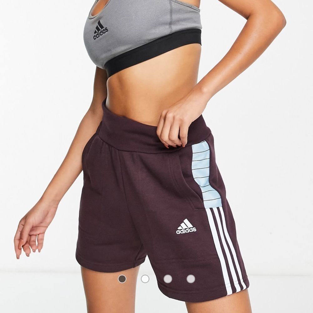 Adidas Football Tiro striped side panel shorts in burgundy red & light blue 🩵 - Picture 2 of 8